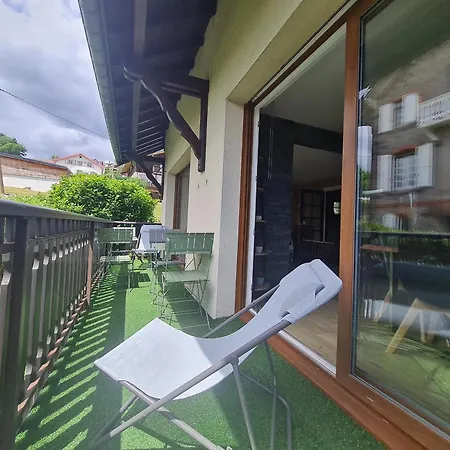 Gite Confortable A Avec Vue Sur Lac, 3 Chambres, Balcon, Garage Et Parking Privatif - Fr-1-589-423 *